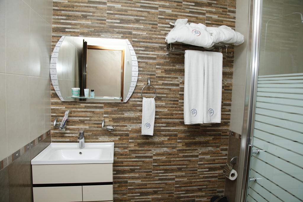 Best Hotel Erivan Exterior foto
